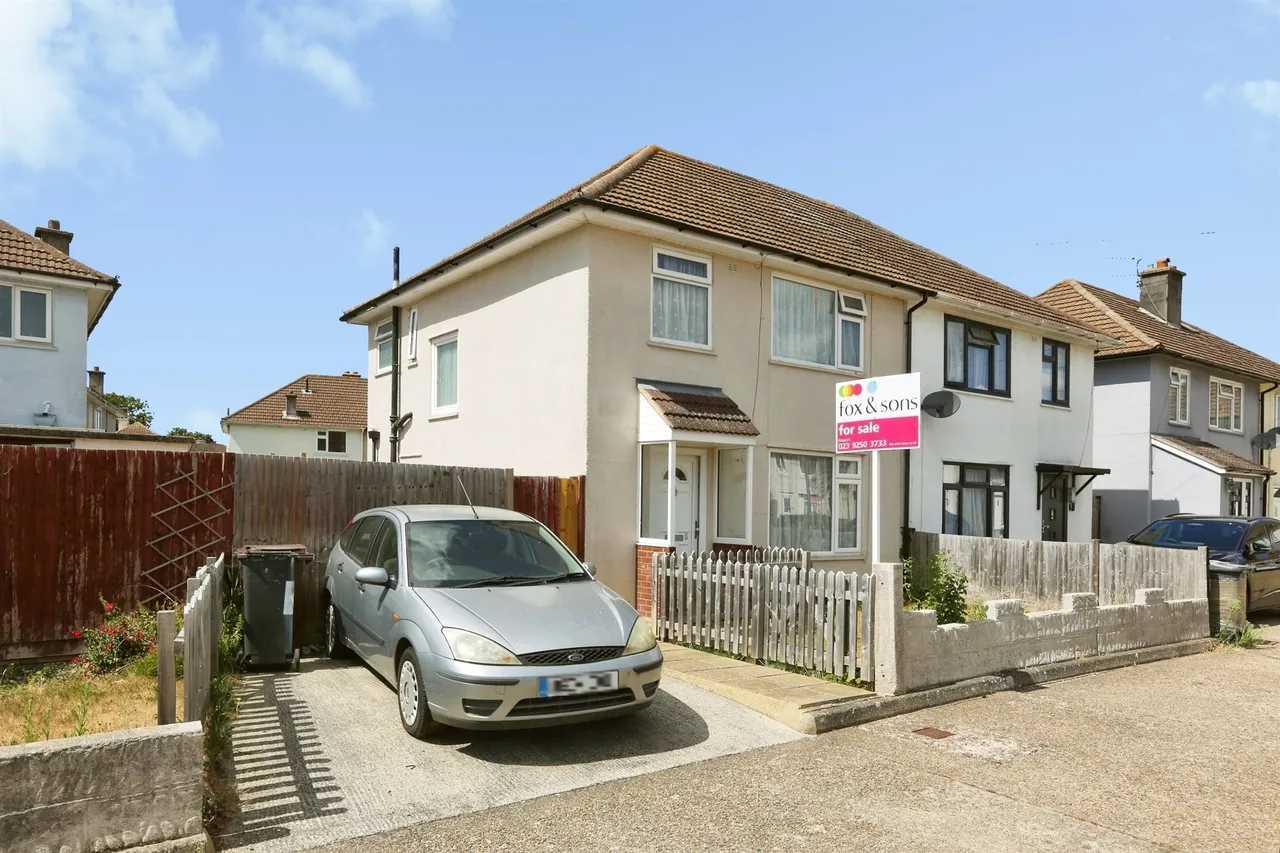 3 bed house for sale — Nicholl Place, Gosport