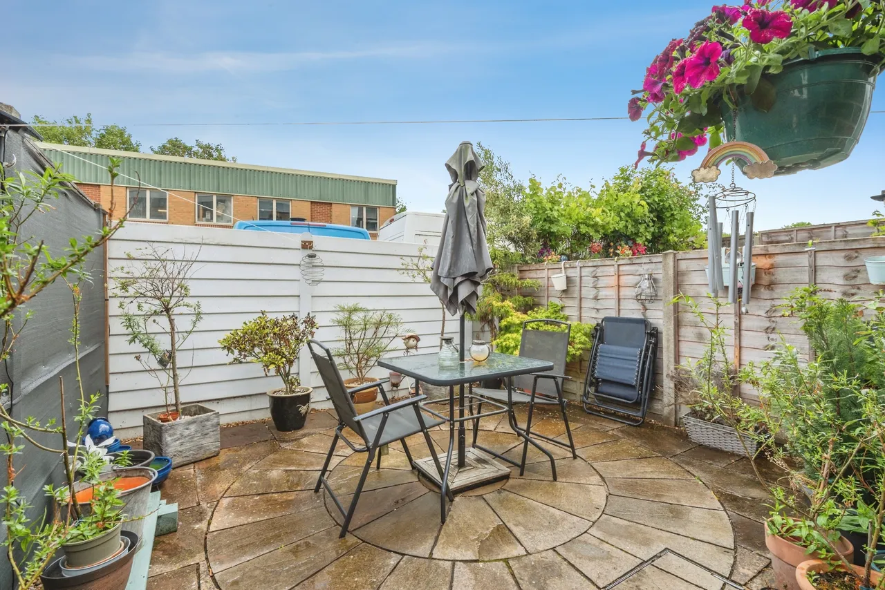London Road, Wallington, SM6, photo 16