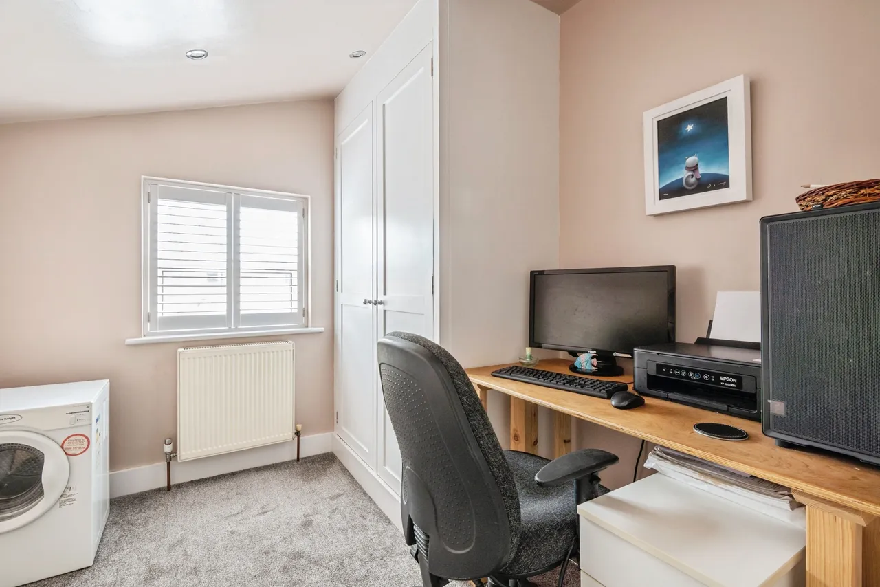 London Road, Wallington, SM6, photo 15