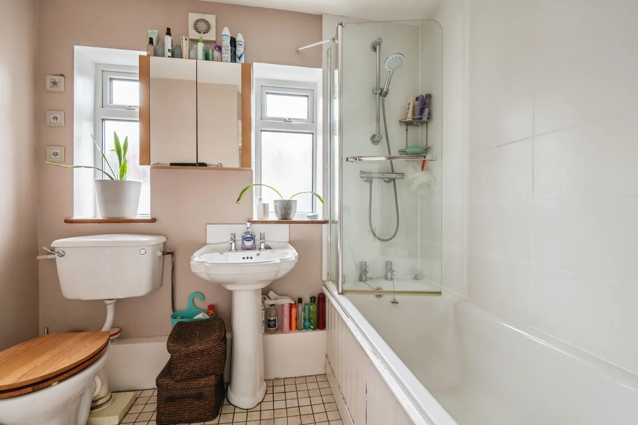 London Road, Wallington, SM6, photo 8