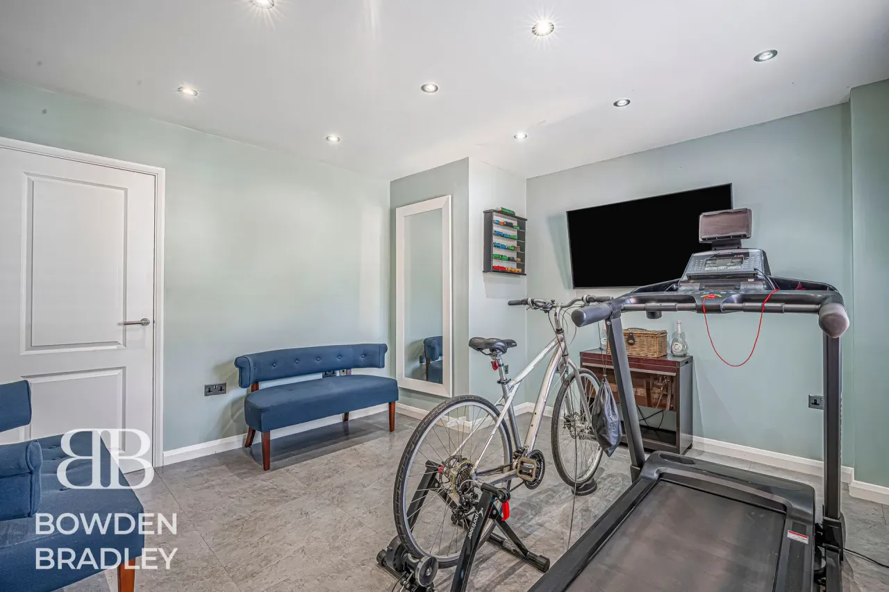 Harrow Close, Hornchurch, RM11, photo 10