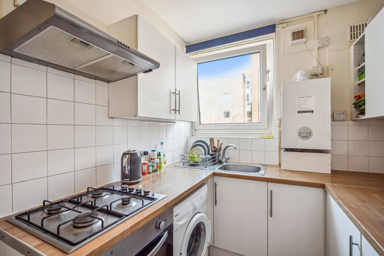 Maysoule Road, London, SW11, photo 2