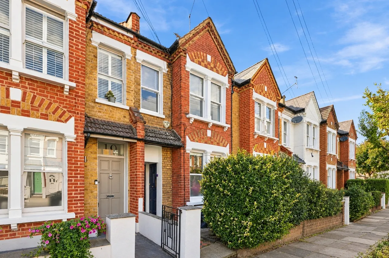 Dingwall Road, Earlsfield, SW18, photo 3