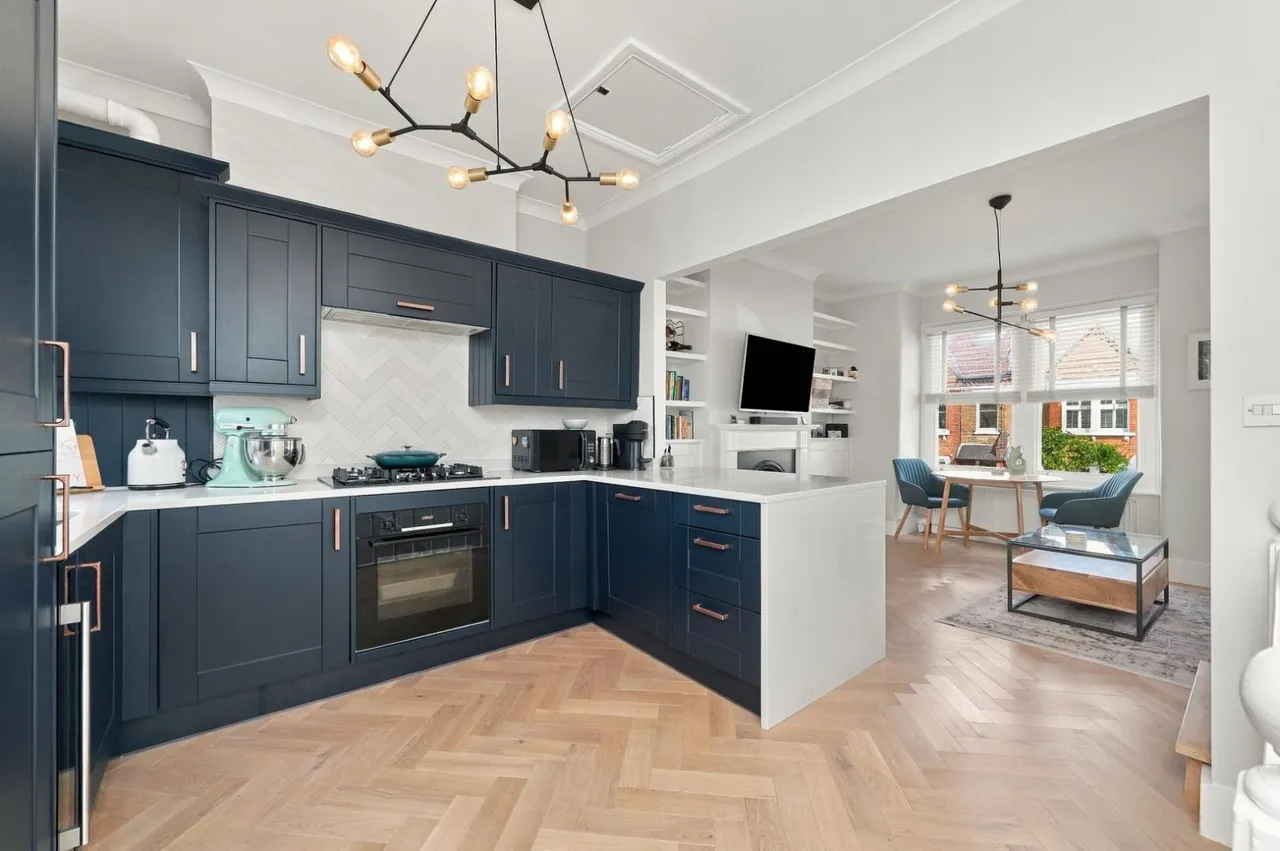Dingwall Road, Earlsfield, SW18, photo 6