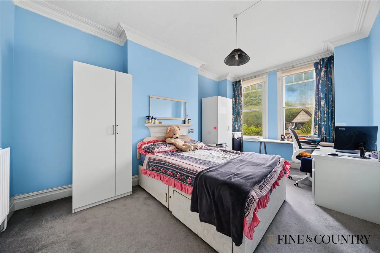 Burgess Park Mansions, London, photo 8