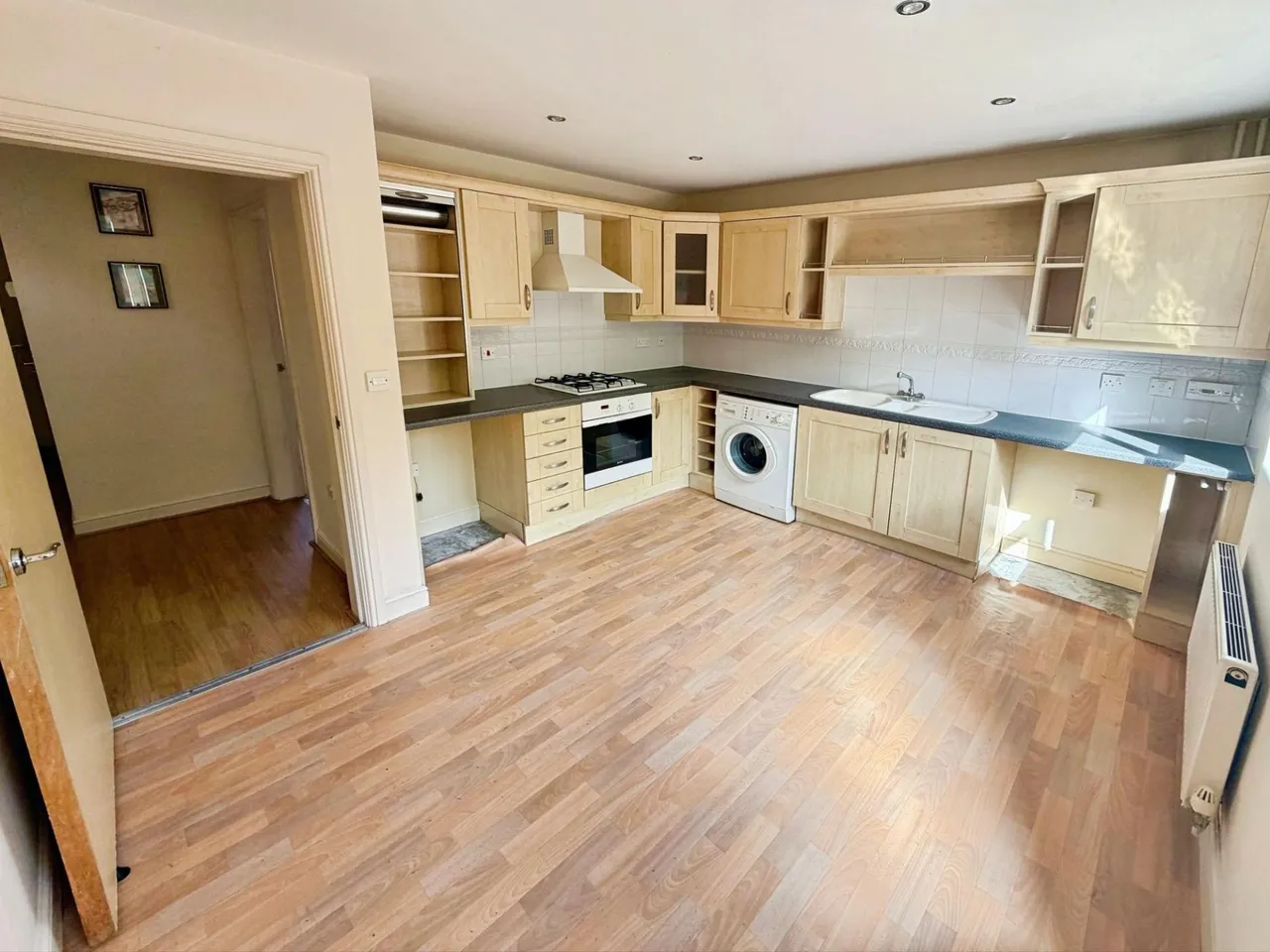 Gatcombe Way, Priorslee, TF2, photo 6