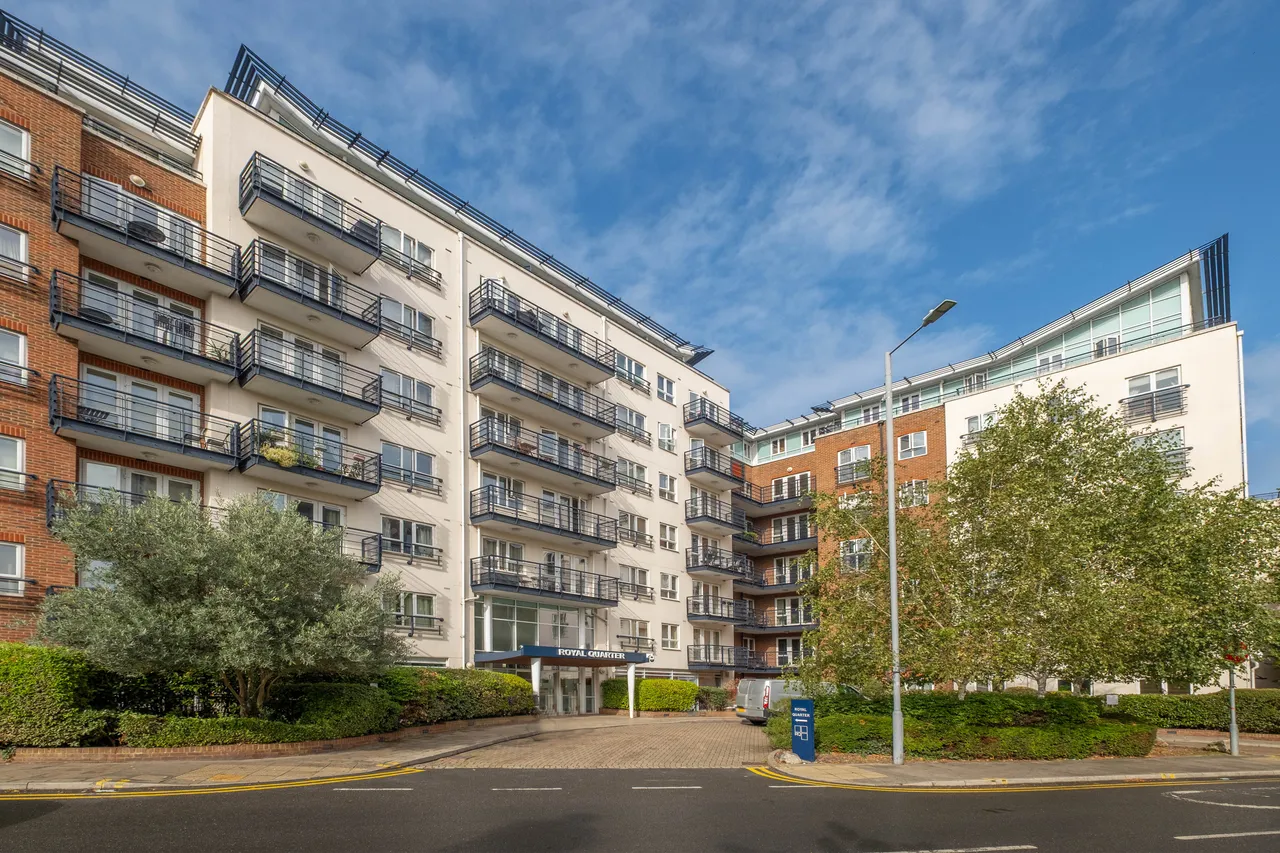 3 bed flat for sale, Seven Kings Way, Kingston Upon Thames, KT2