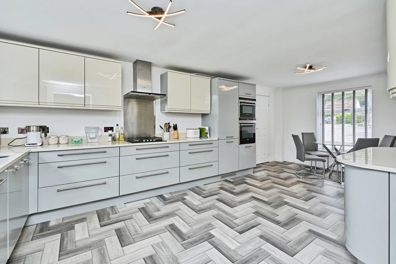 Whitworth Drive, Telford, TF3, photo 3