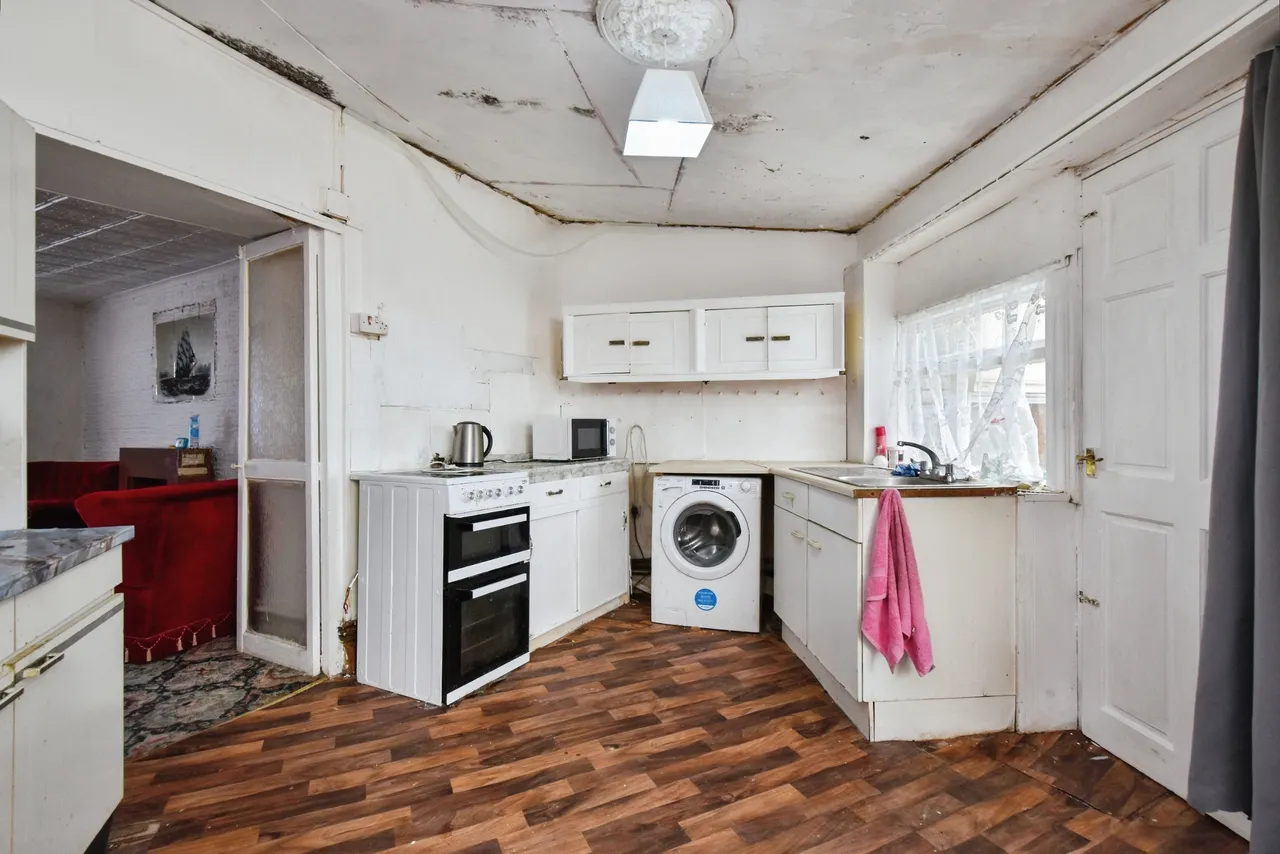 Cross Street, Tredegar, photo 12