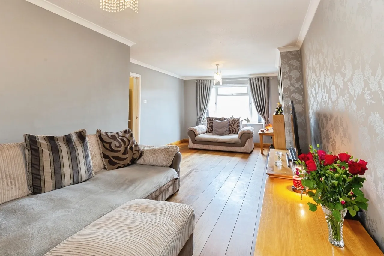 Douglas Road, Aylesbury, Buckinghamshire, HP20, photo 2