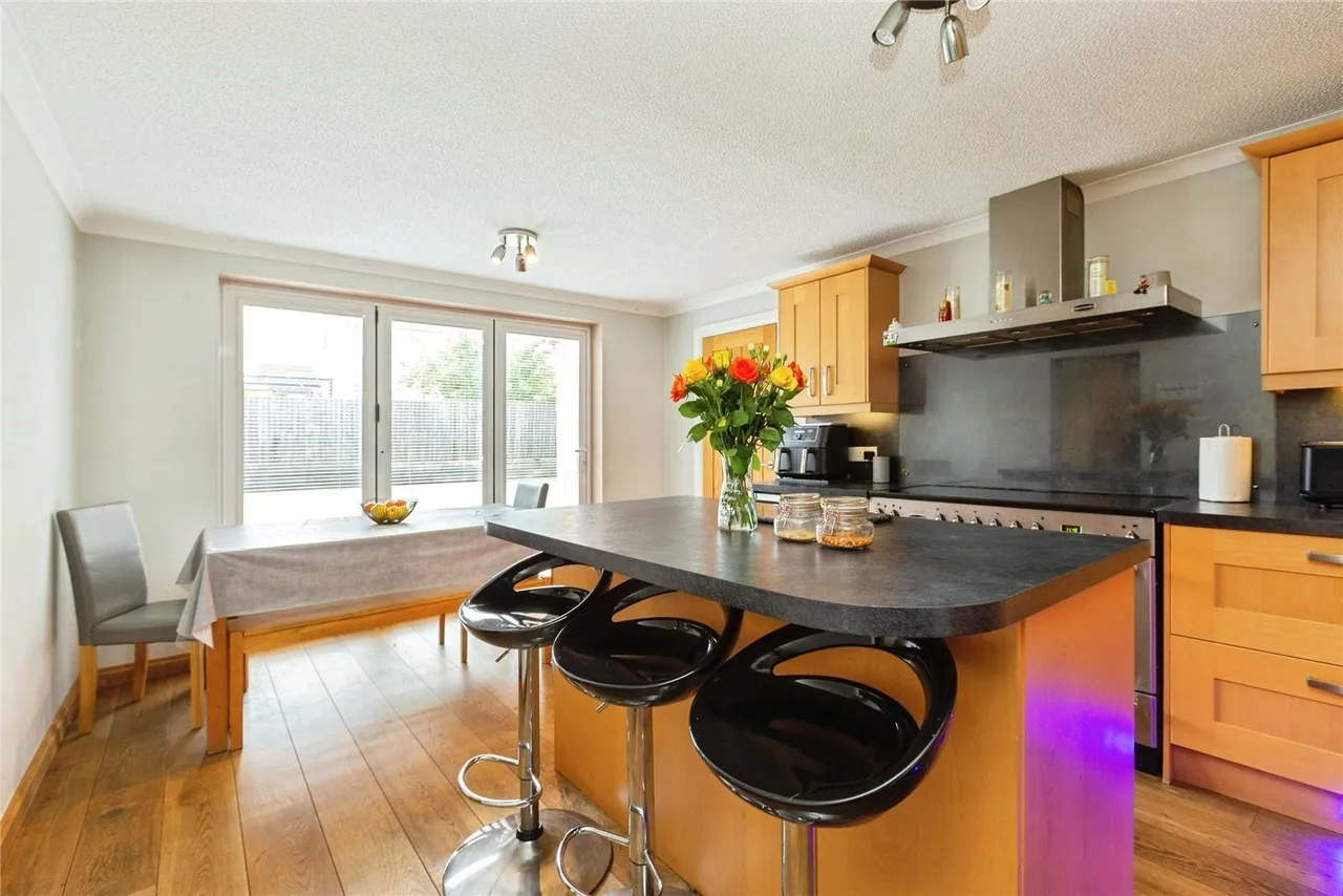 Douglas Road, Aylesbury, Buckinghamshire, HP20, photo 3