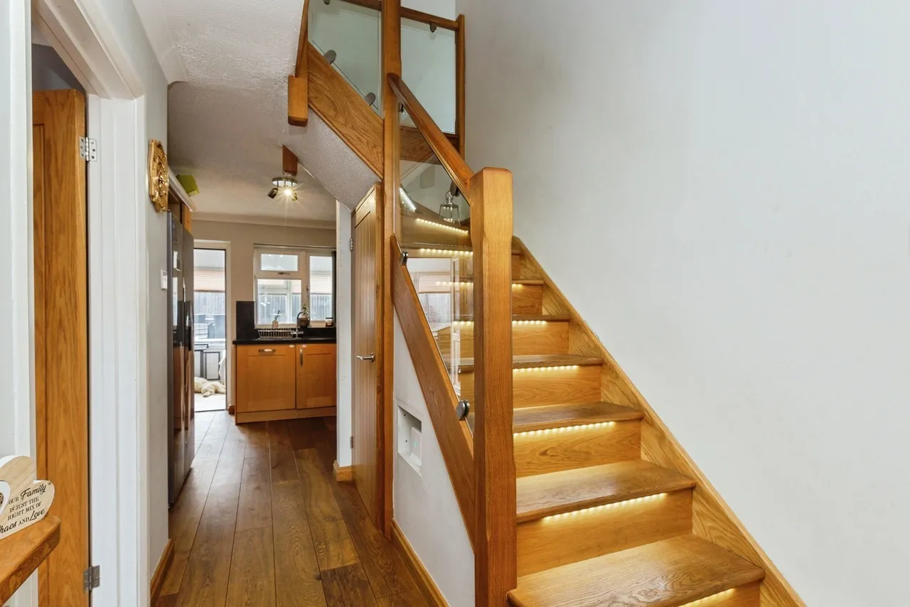 Douglas Road, Aylesbury, Buckinghamshire, HP20, photo 9