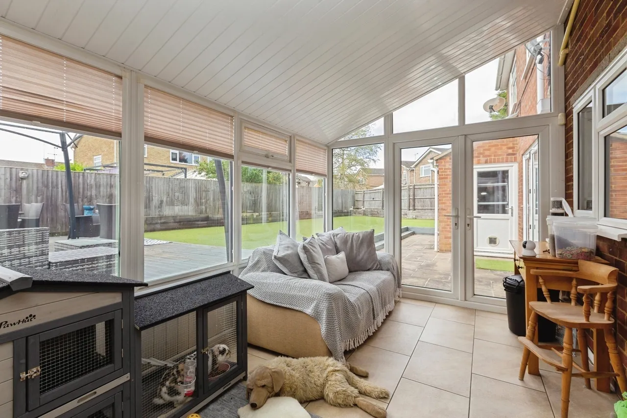 Douglas Road, Aylesbury, Buckinghamshire, HP20, photo 17