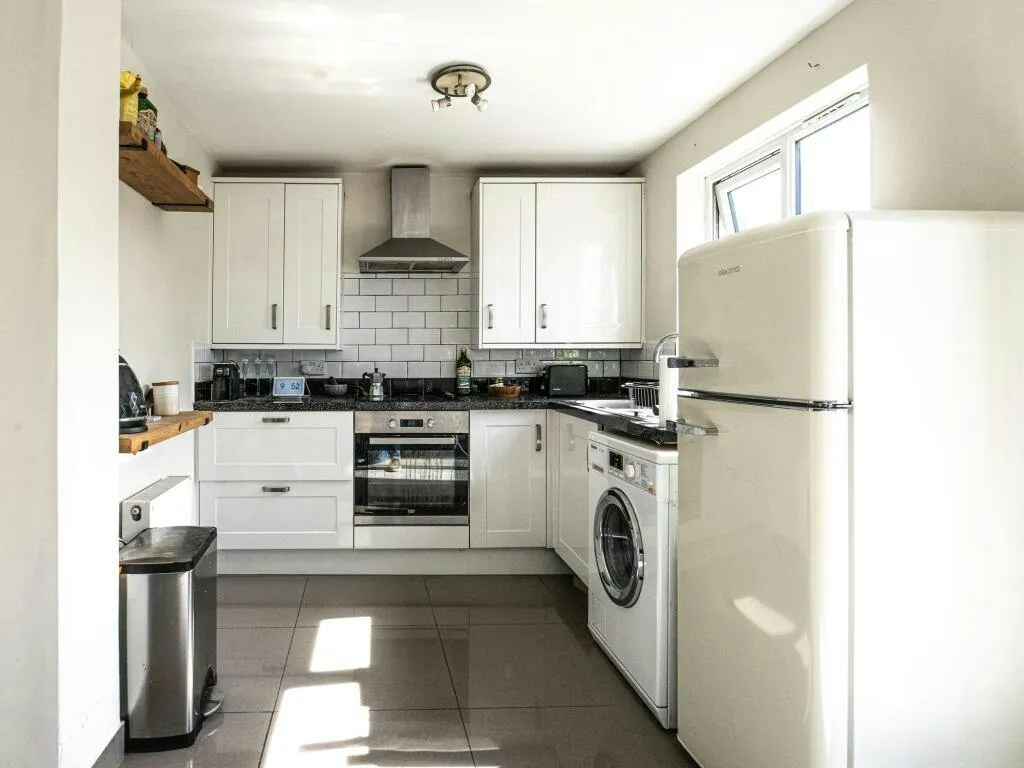 Hazel Tree Road, Watford, WD24, photo 3