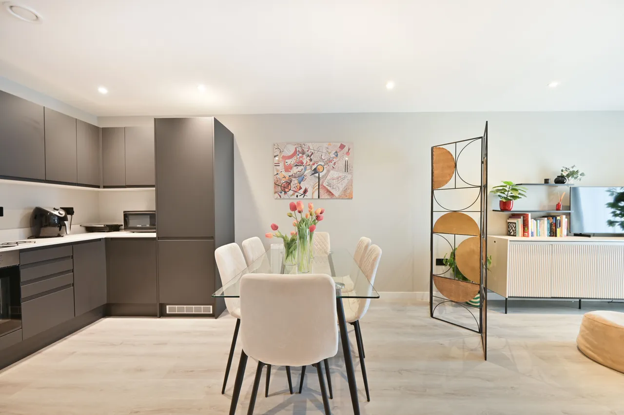 Flat 3, Oak House, London, photo 7