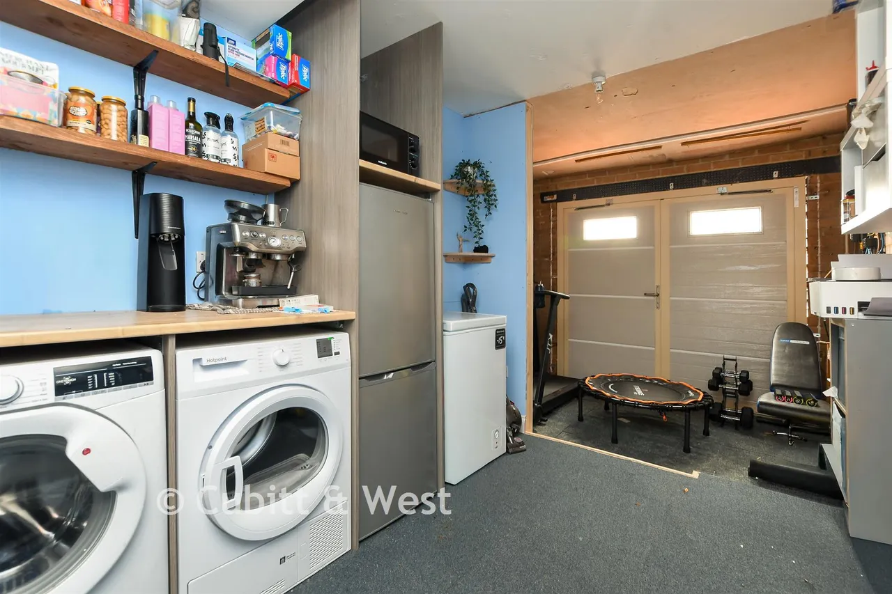 Calluna Drive, Copthorne, RH10, photo 7