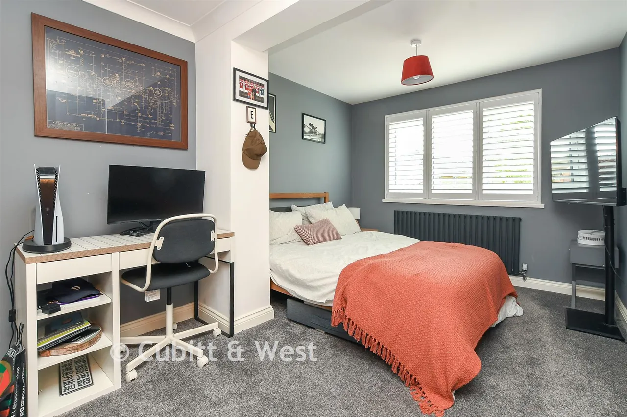 Calluna Drive, Copthorne, RH10, photo 12