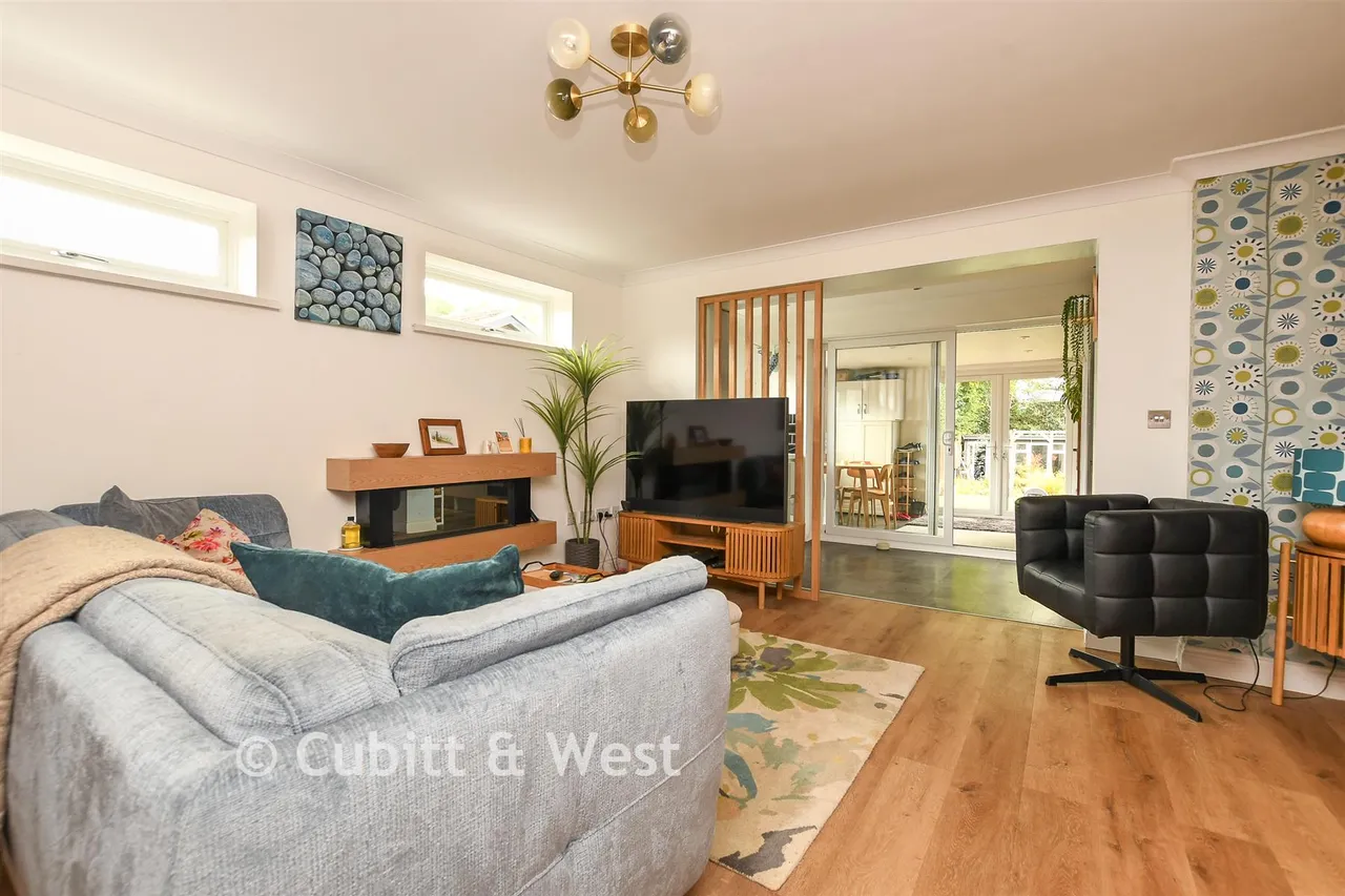 Calluna Drive, Copthorne, RH10, photo 4
