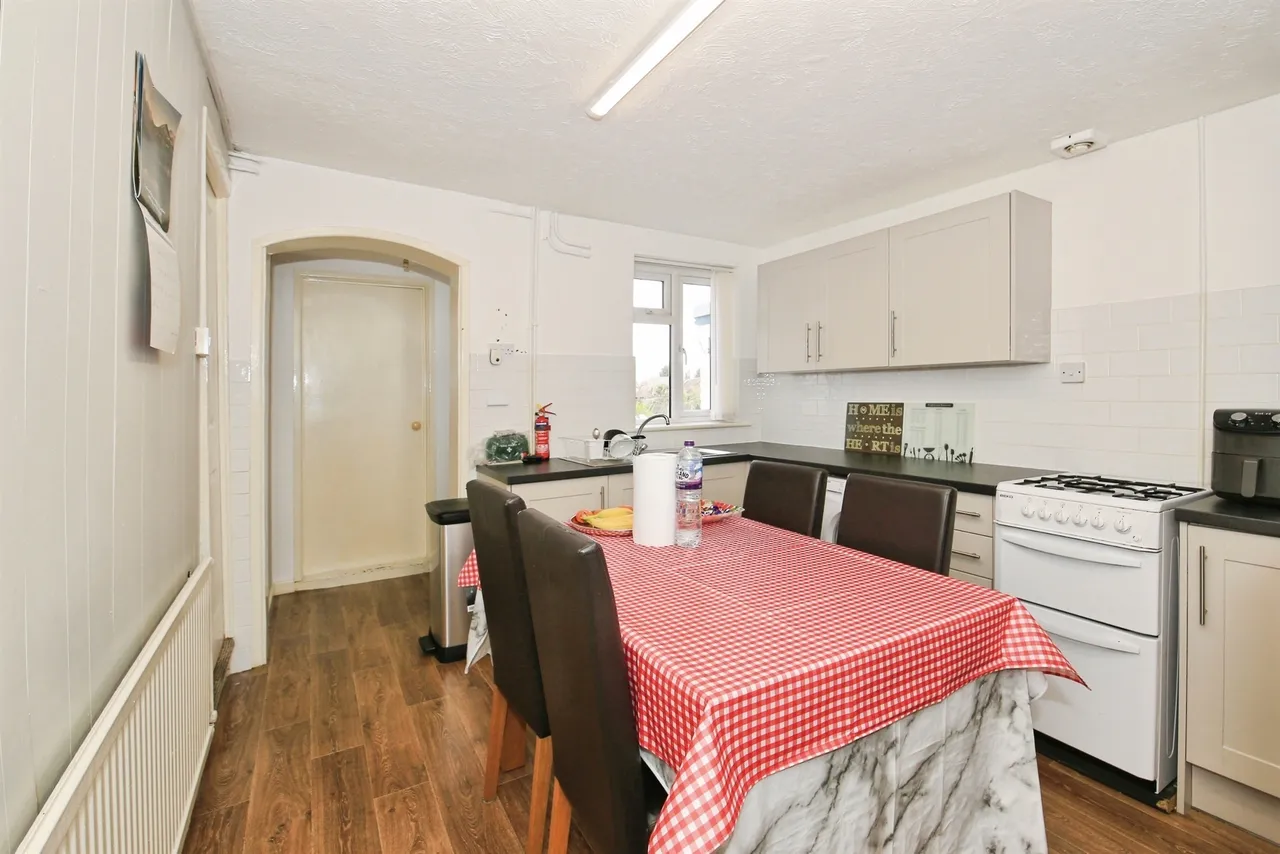 West End, March, photo 5
