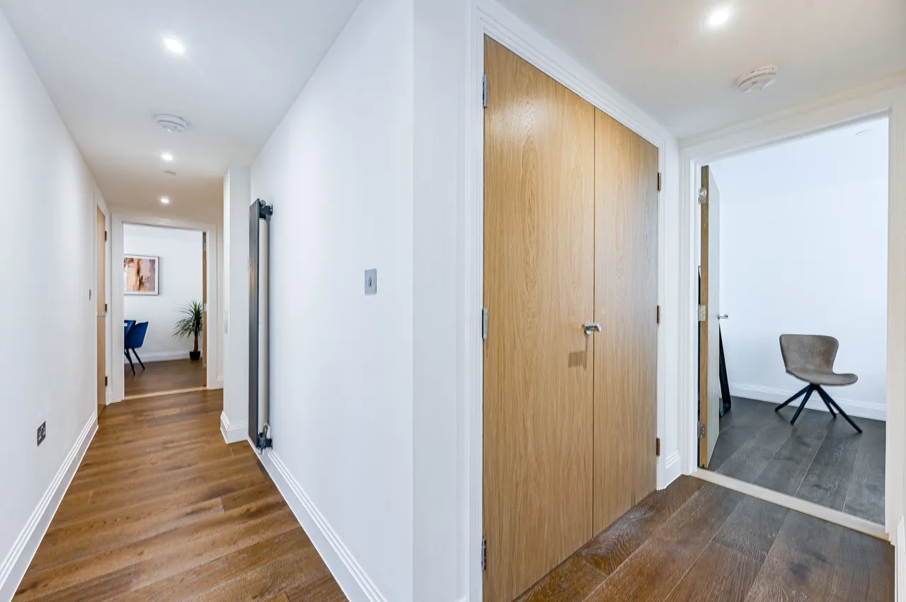 17 Meridian Point, Creek Road, London, photo 9