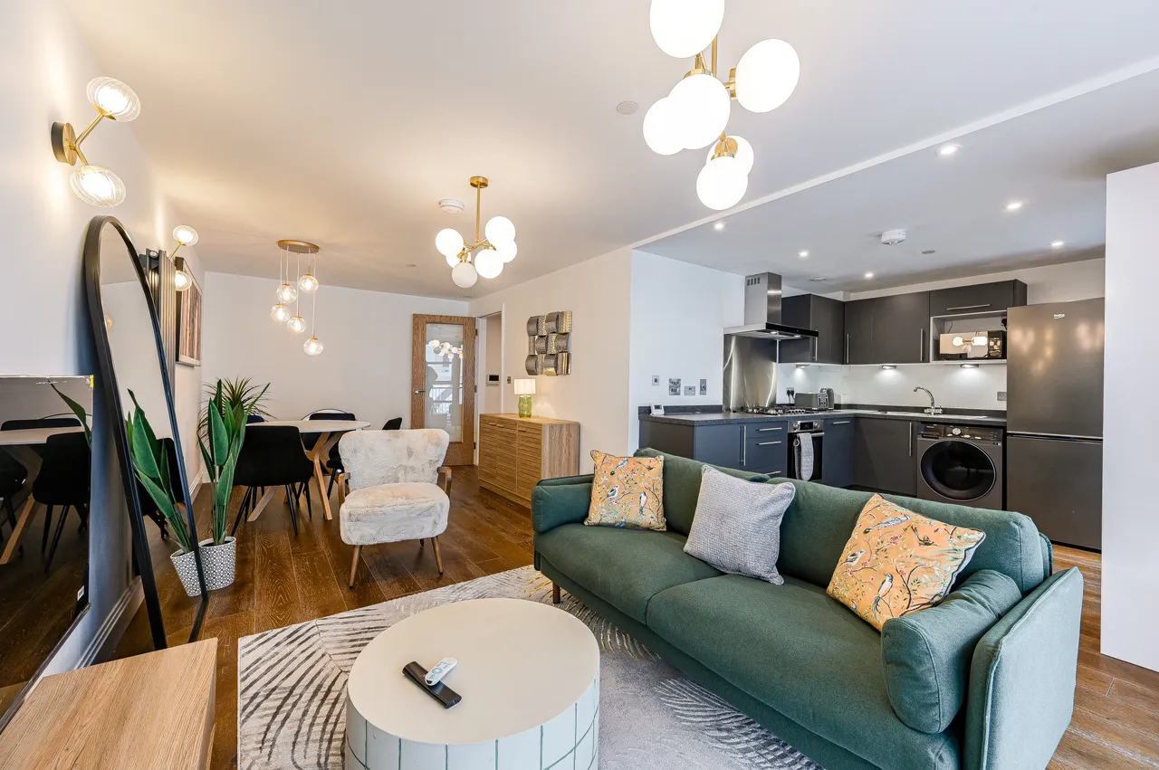 3 bed flat for sale — 17 Meridian Point, Creek Road, London