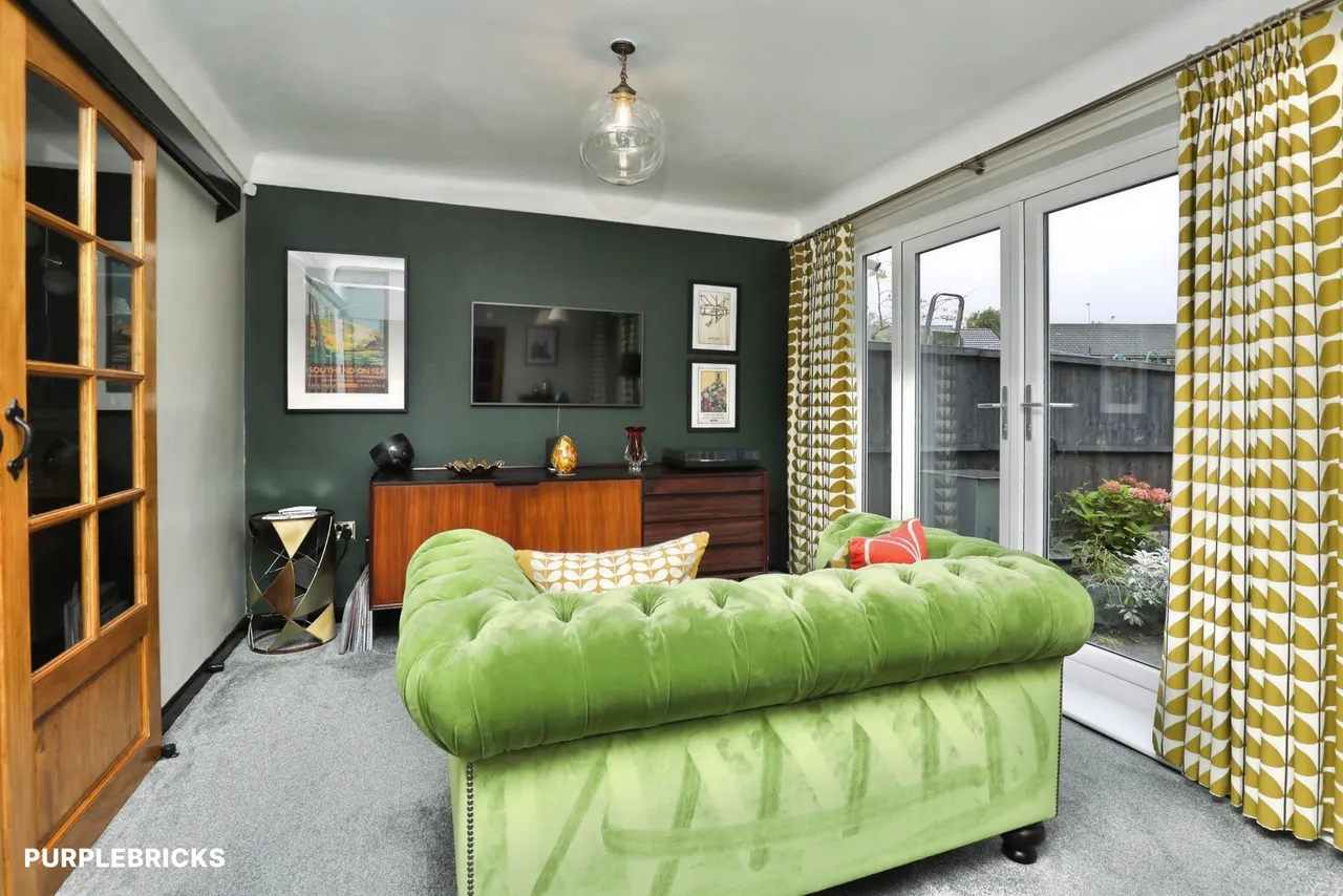 Rawlinson Crescent, Knowsley, L26, photo 9