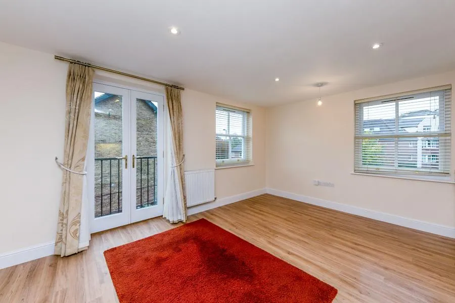 London Road, Guildford, GU1, photo 2