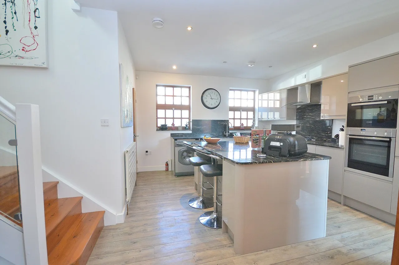 Junction Road, Northampton, NN2 7JA, photo 3