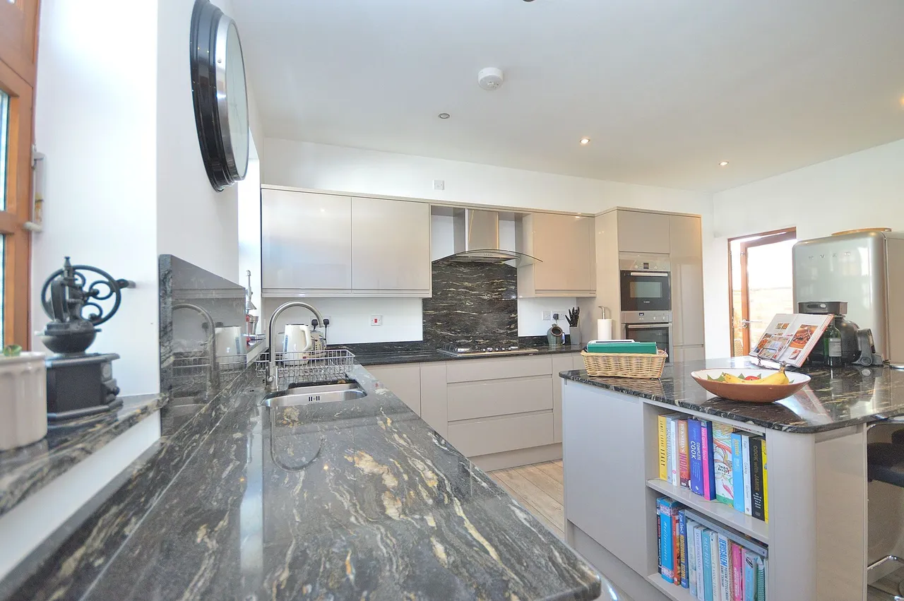 Junction Road, Northampton, NN2 7JA, photo 5