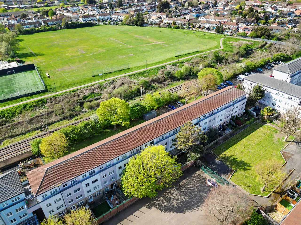 Lytchet Way, Enfield, EN3, photo 21