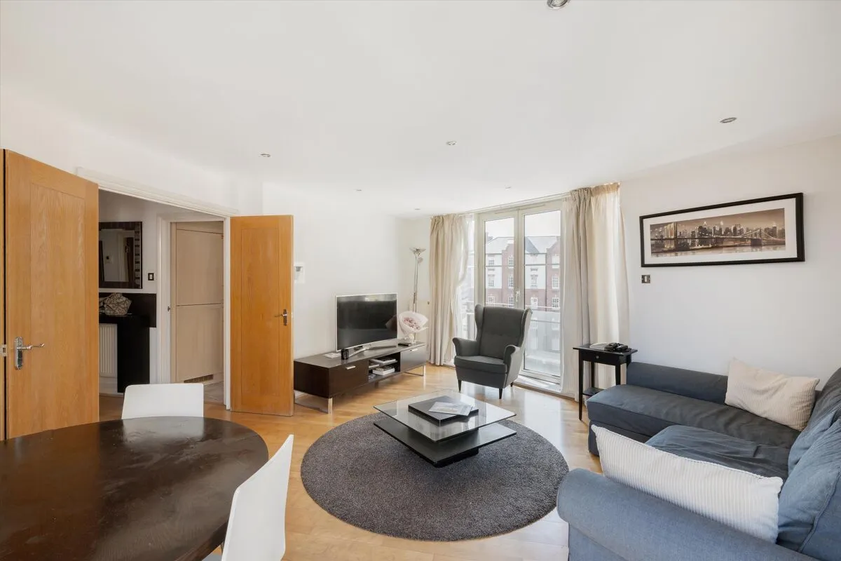2 bed flat for sale, Palgrave Gardens, London, NW1