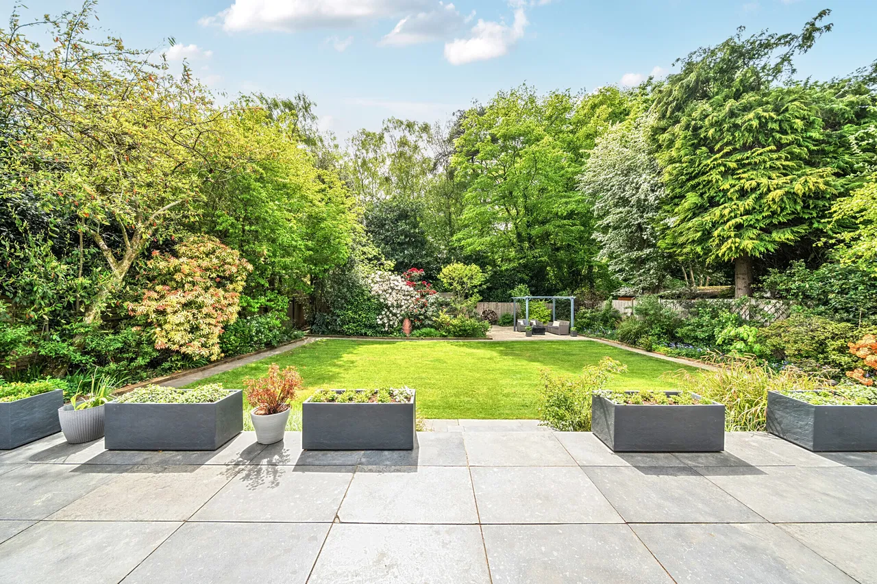 12 Bridle Close, Grayshott, GU26, photo 5