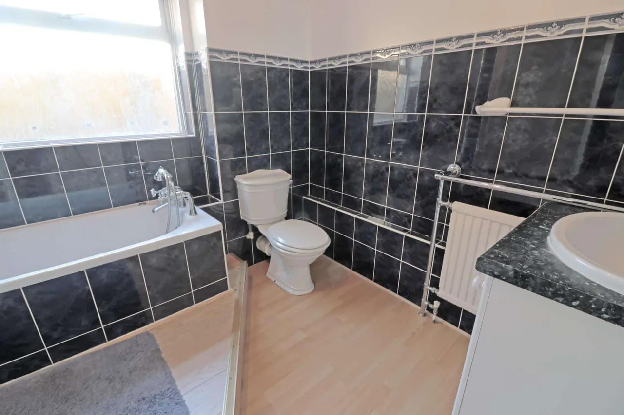 Dedworth Road, Windsor, SL4 4LG, photo 6