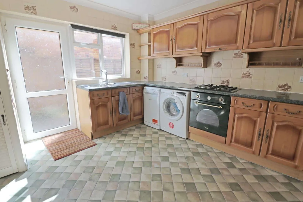 Dedworth Road, Windsor, SL4 4LG, photo 2