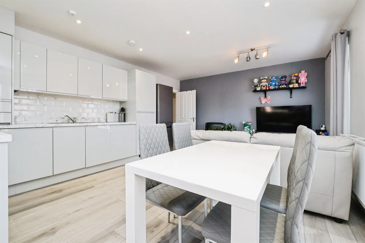 Heriot Road, Rainham, RM13, photo 19