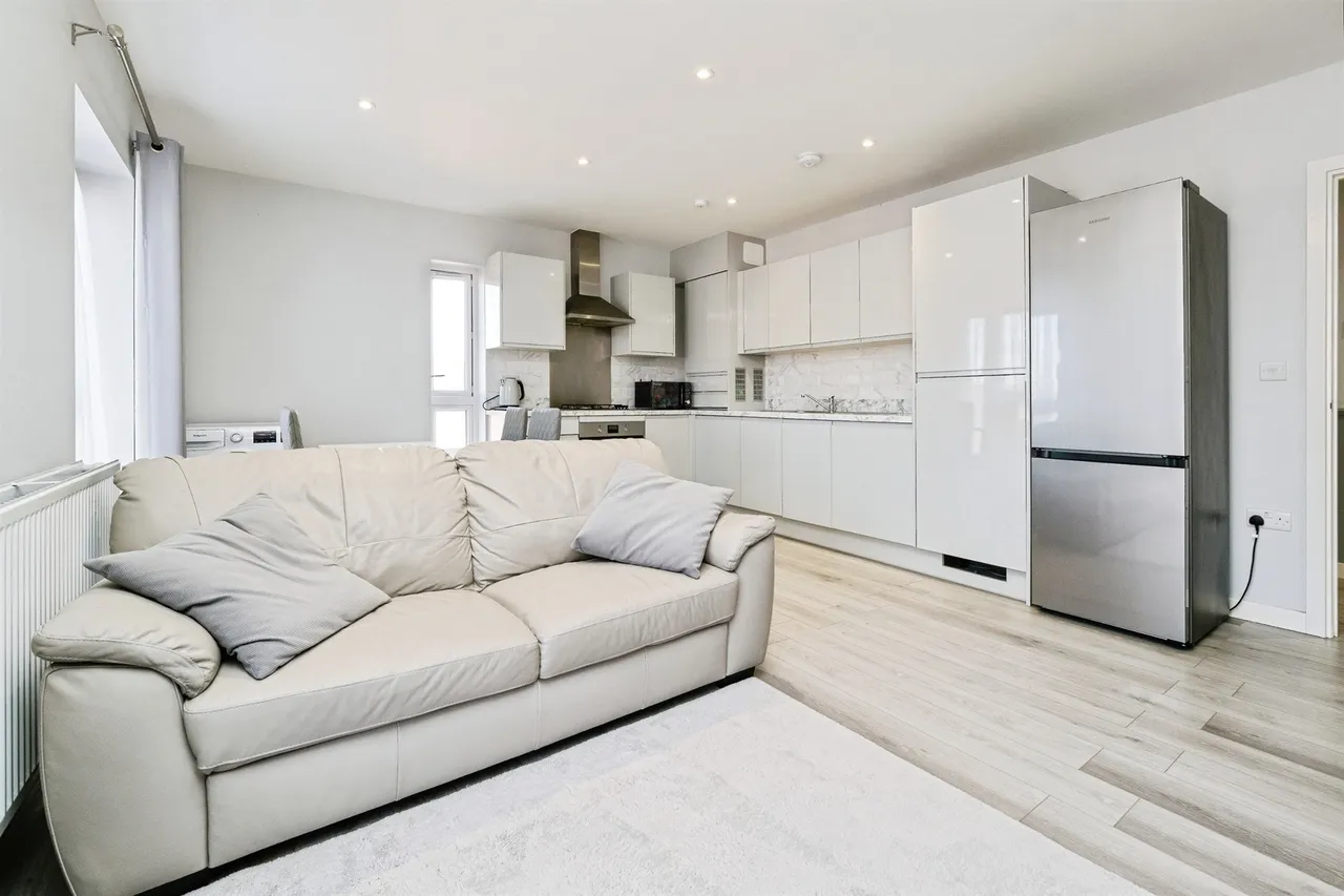 Heriot Road, Rainham, RM13, photo 11