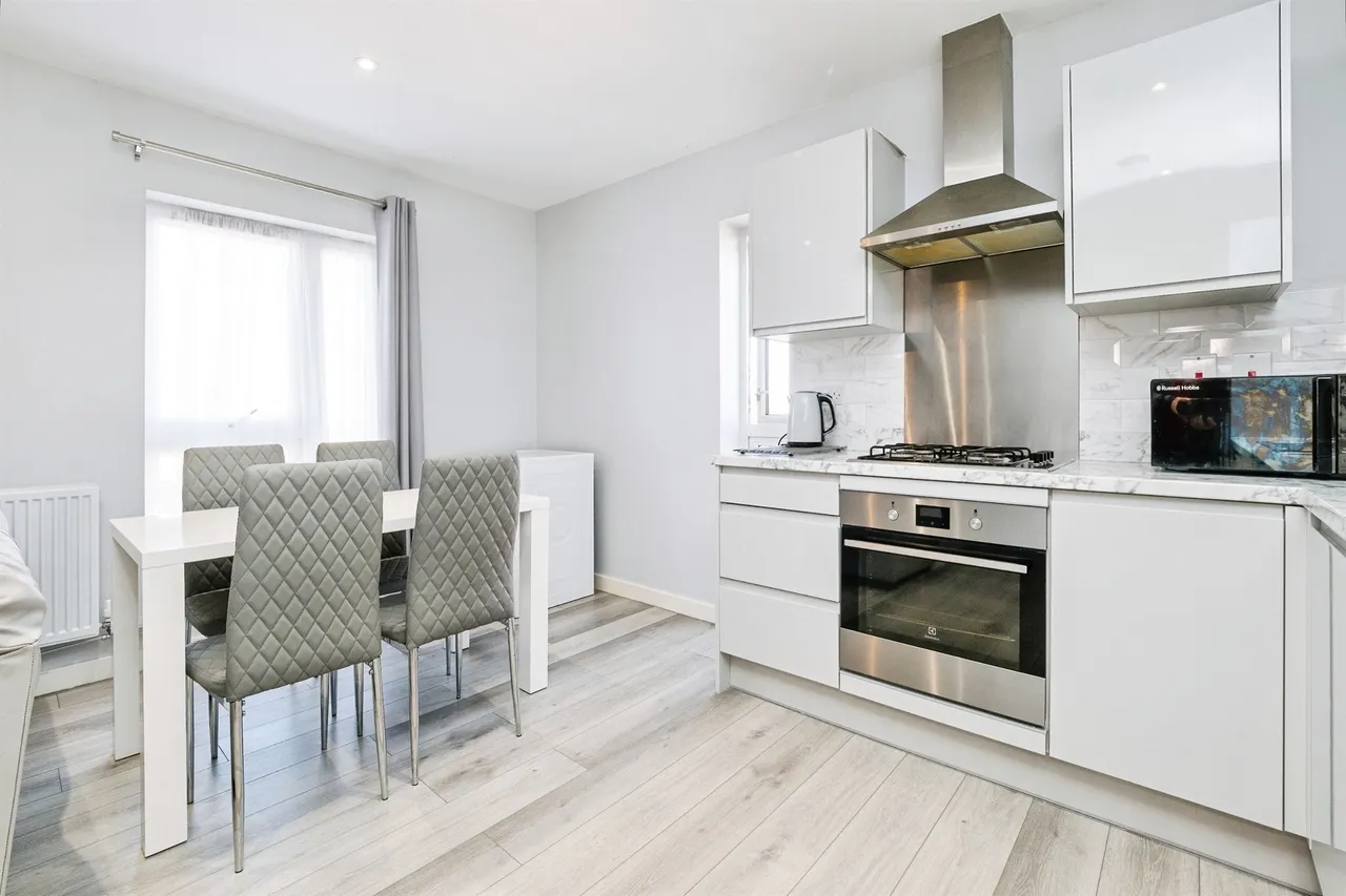 Heriot Road, Rainham, RM13, photo 3