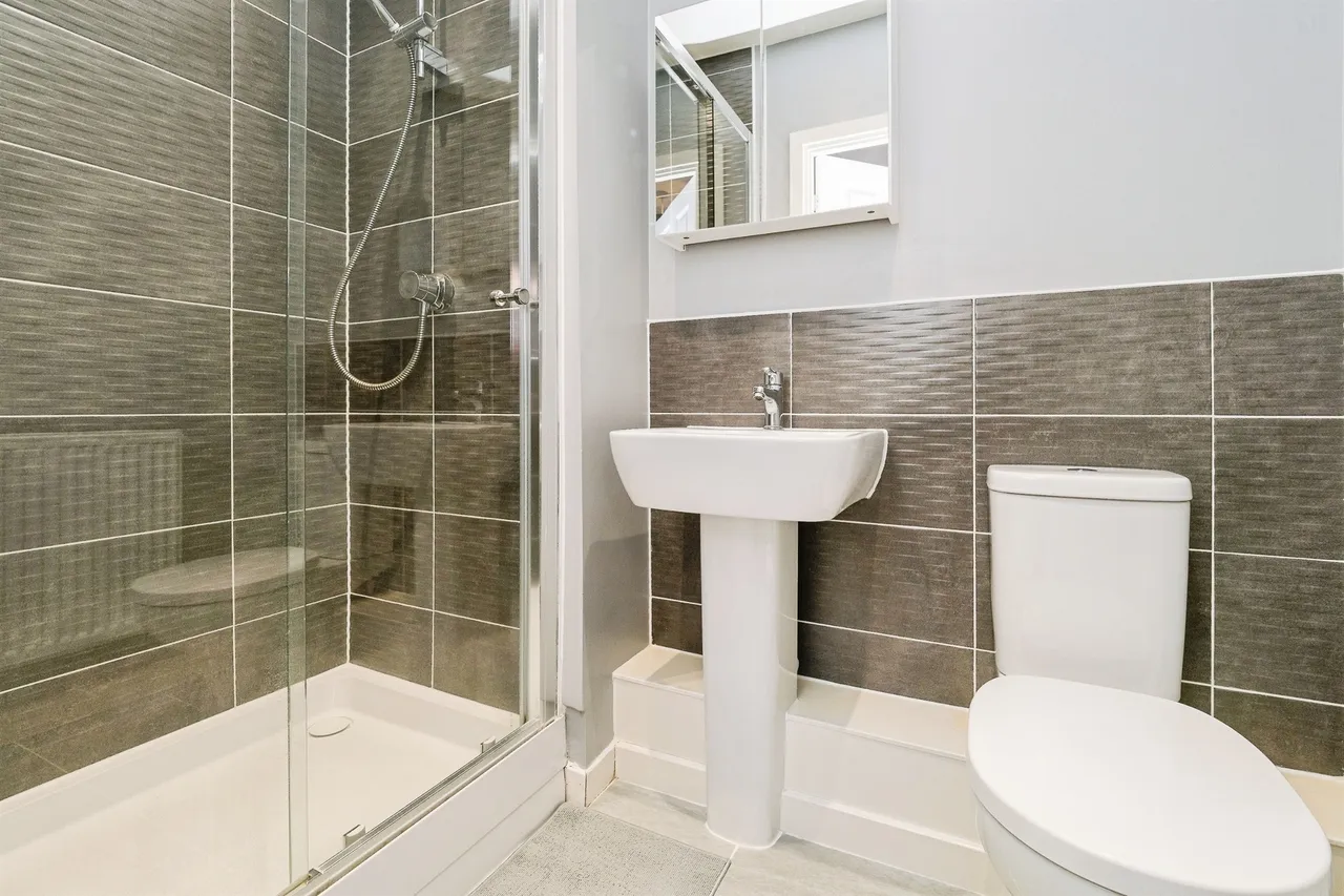 Heriot Road, Rainham, RM13, photo 6