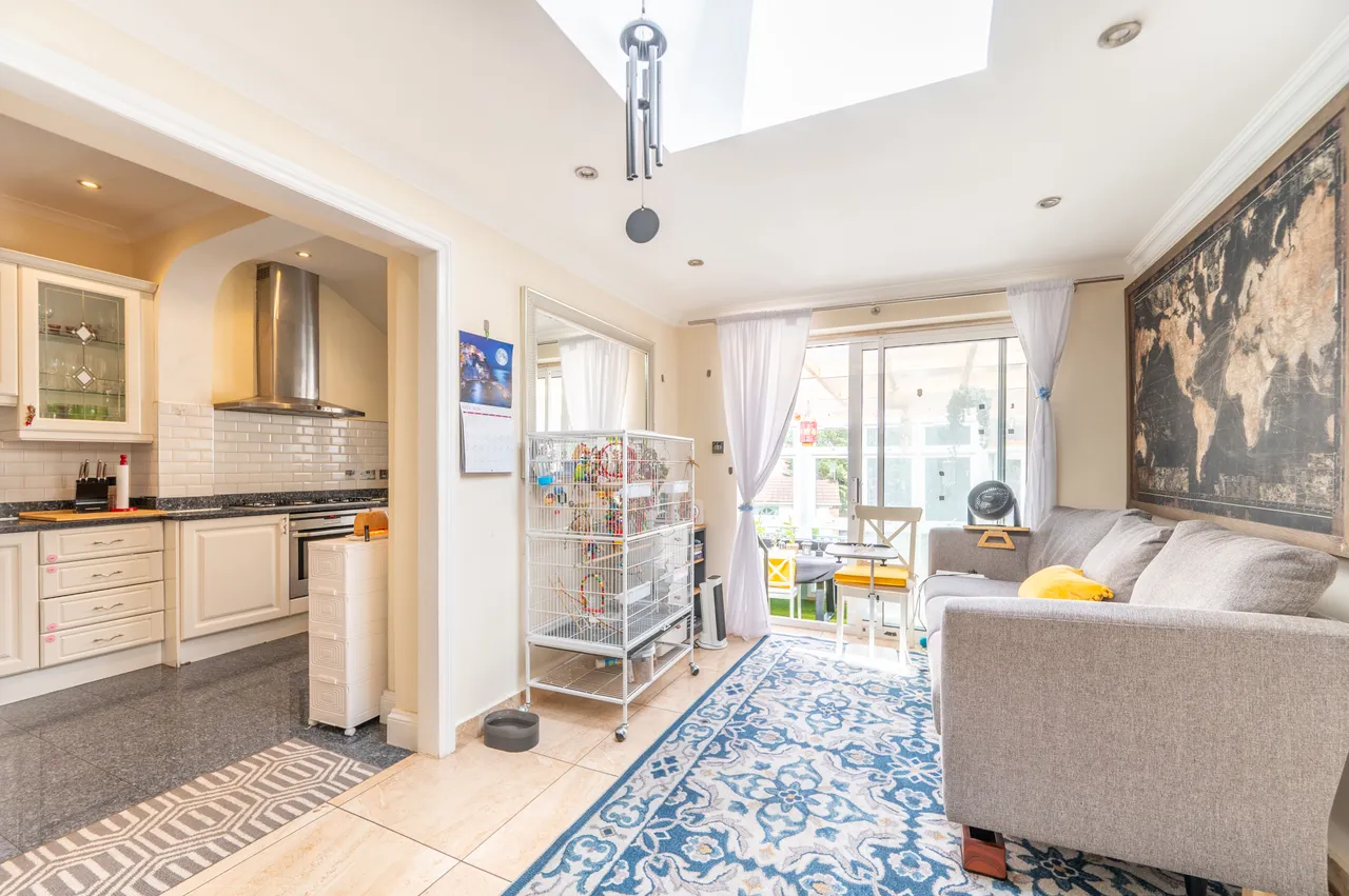 119 Cairnfield Avenue, London, photo 11