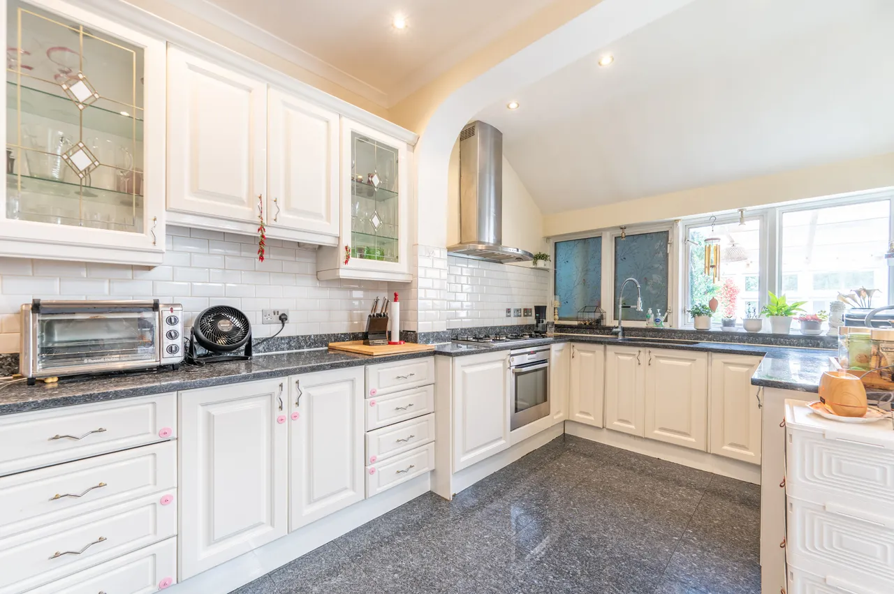 119 Cairnfield Avenue, London, photo 5