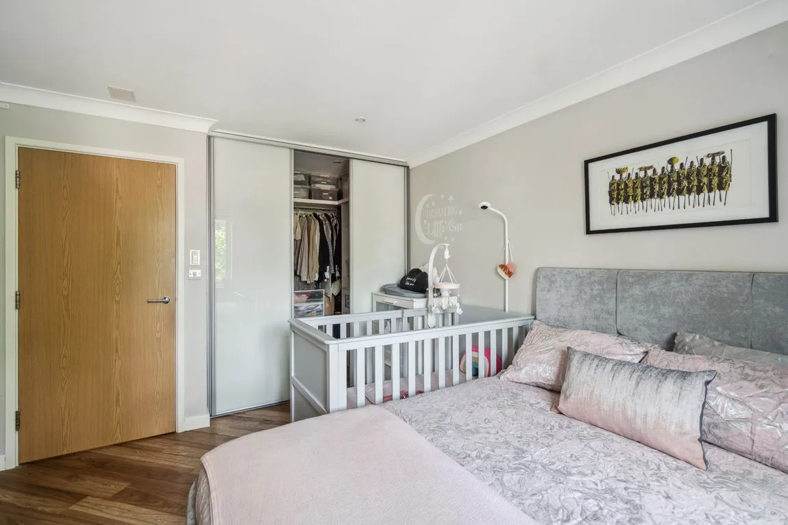 Marsh Road, Pinner, HA5, photo 8