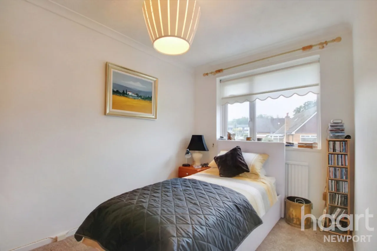 Pentre-Poeth Close, Newport, NP10, photo 17