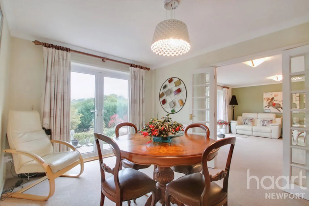Pentre-Poeth Close, Newport, NP10, photo 6