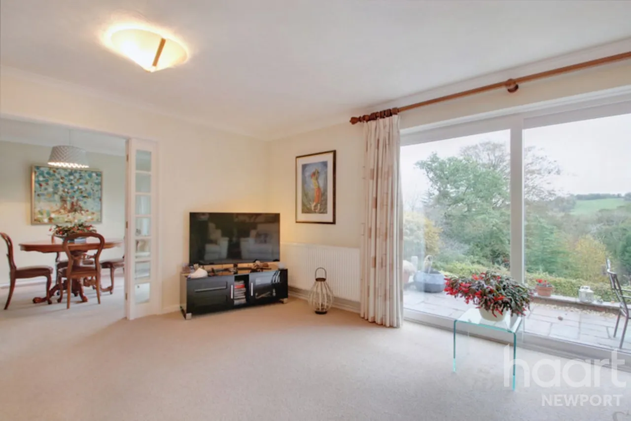 Pentre-Poeth Close, Newport, NP10, photo 5