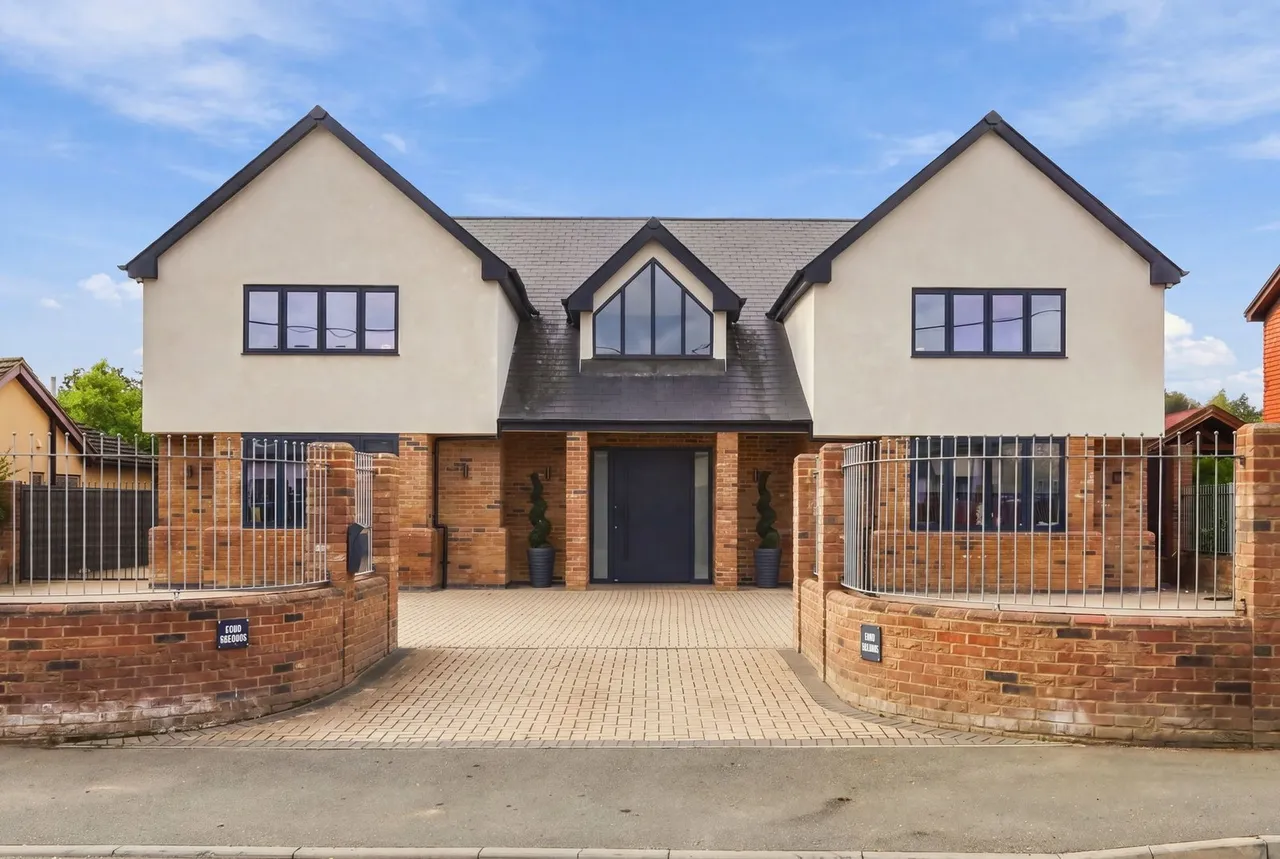 Church Road, Ramsden Bellhouse, CM11, photo 2