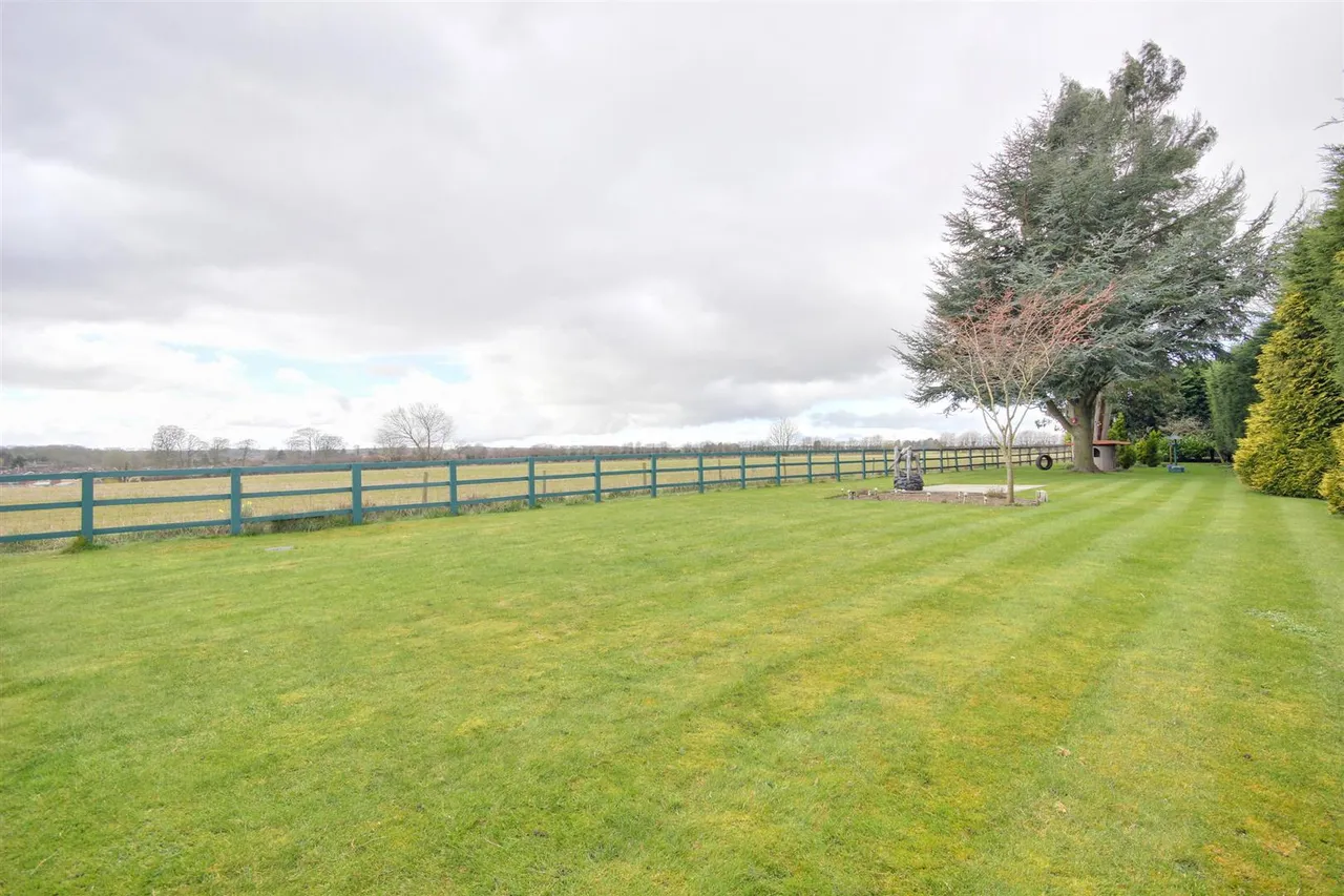 Malton Road, Cherry Burton, photo 34
