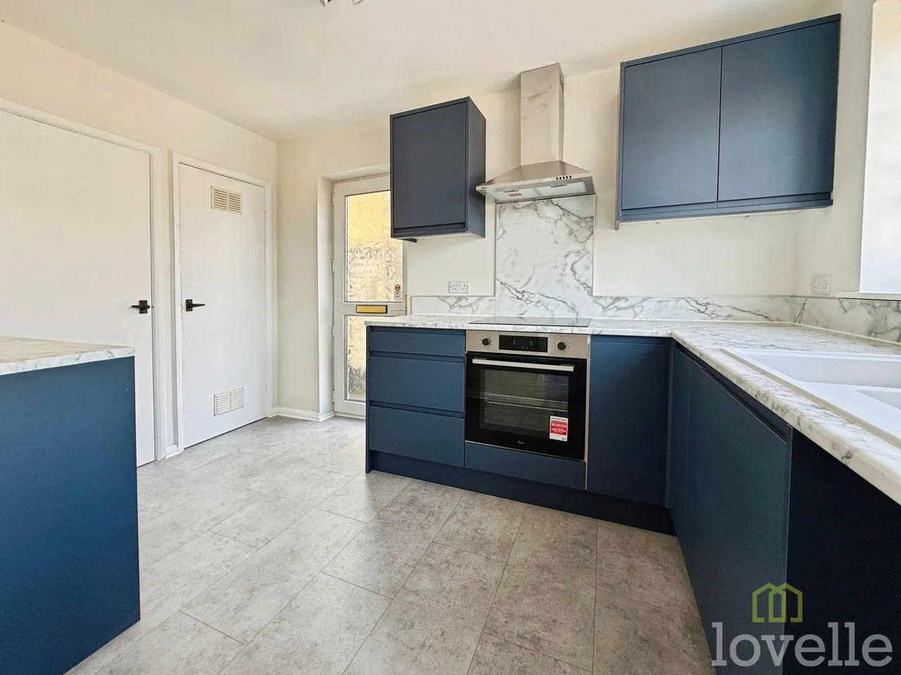 St. Hilarys Close, North Hykeham, LN6, photo 3