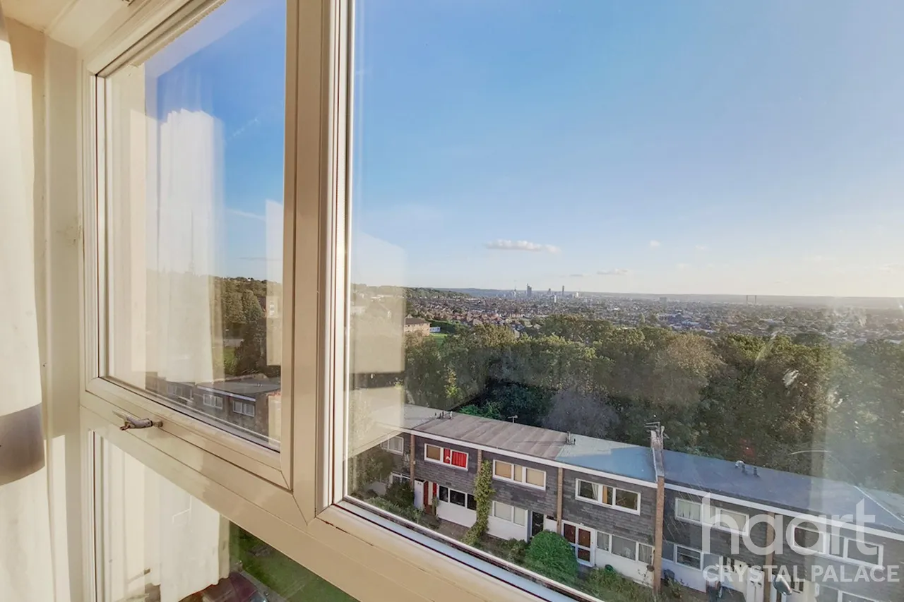 Priory Crescent, London, SE19, photo 6