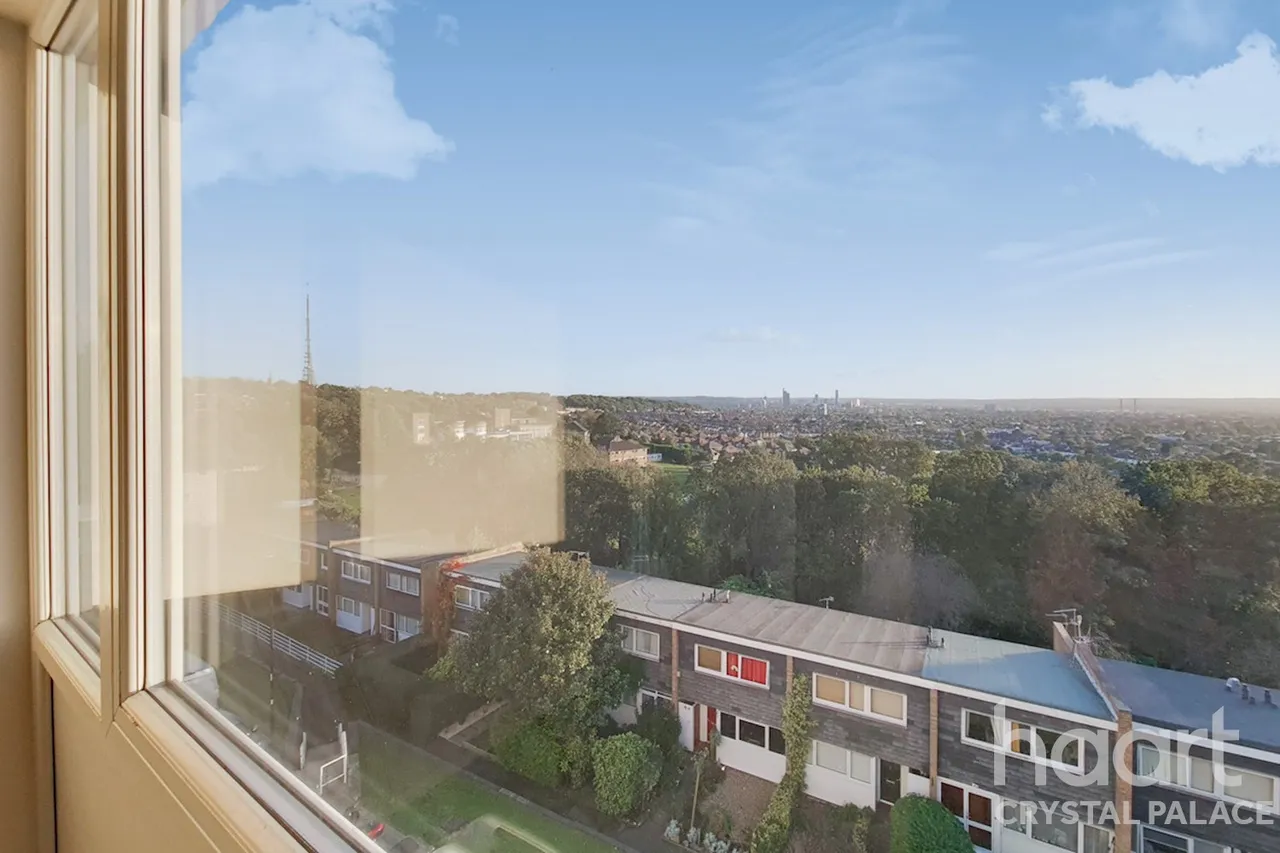 Priory Crescent, London, SE19, photo 5