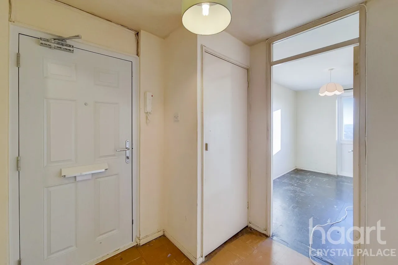 Priory Crescent, London, SE19, photo 20